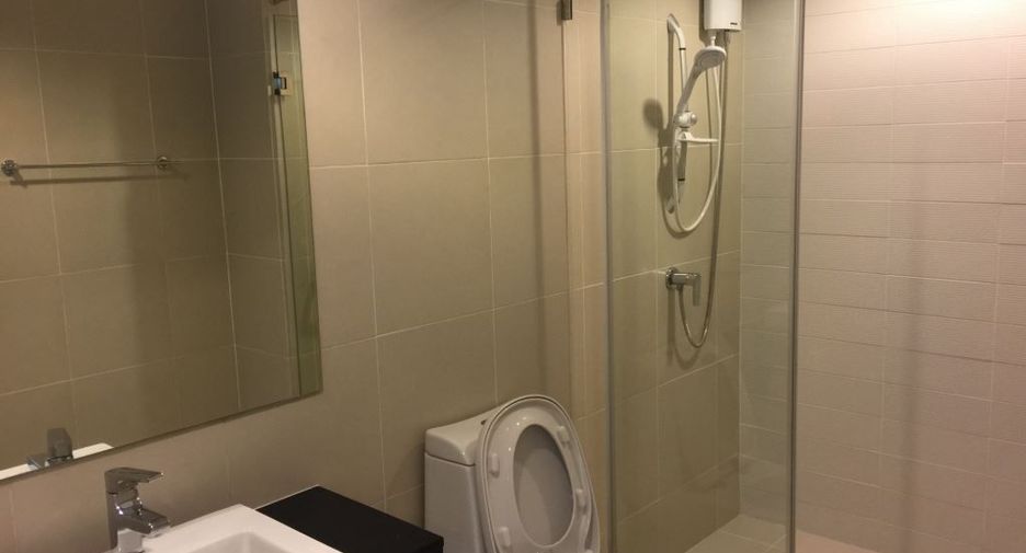 Condo en alquiler de 1 habitaciones en Huai Khwang, Bangkok