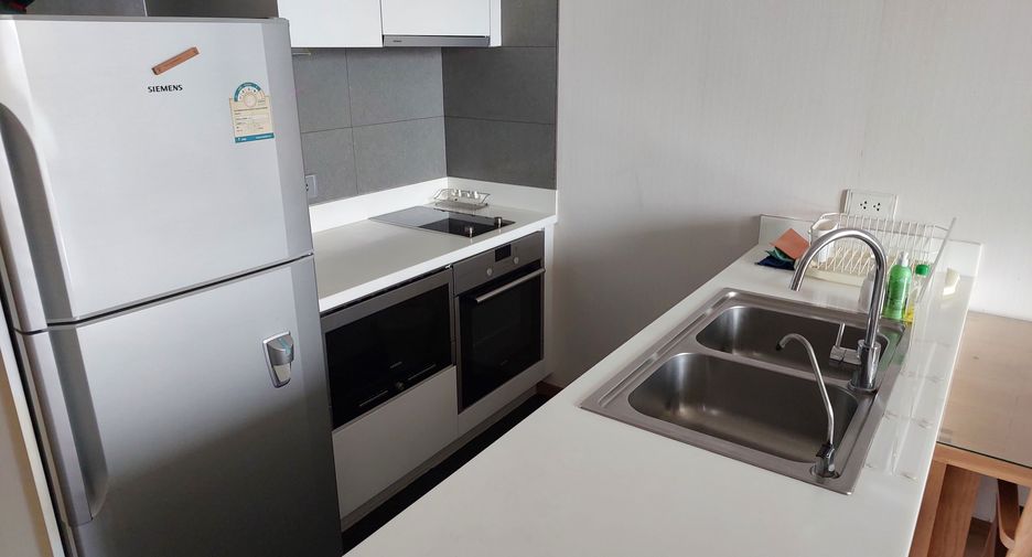 For rent 1 bed condo in Khlong Toei, Bangkok