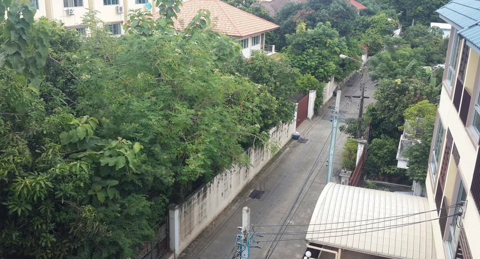 For sale 7 bedrooms townhouse in Phaya Thai, Bangkok