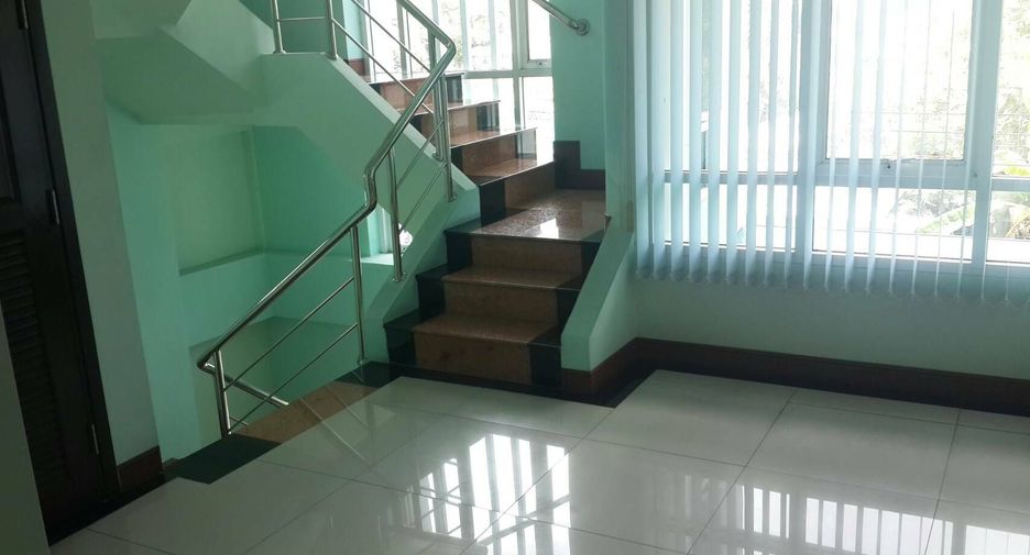 For sale 7 bedrooms townhouse in Phaya Thai, Bangkok