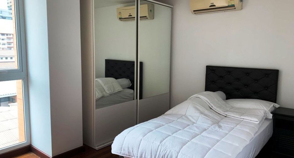 For rent 2 bedrooms condo in Watthana, Bangkok