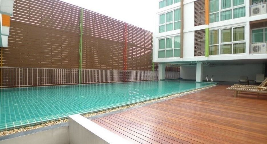 For rent 2 bedrooms condo in Watthana, Bangkok