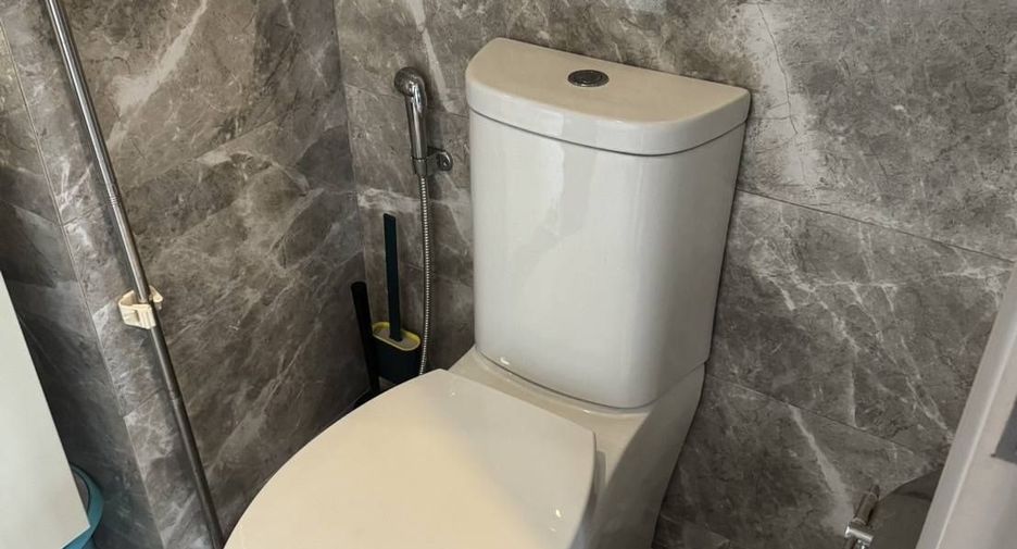 For rent studio condo in Pathum Wan, Bangkok