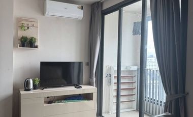 Wohnung zur Miete mit Studio in Pathum Wan, Bangkok
