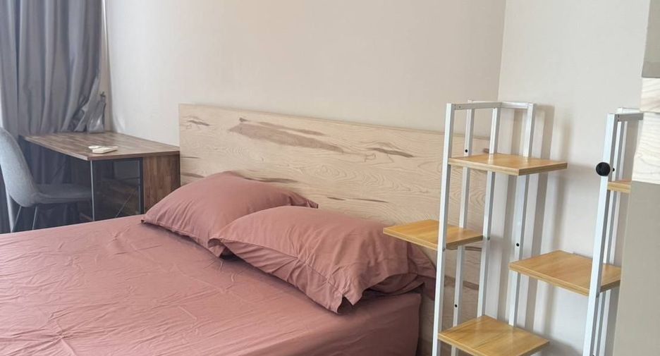 For rent studio condo in Pathum Wan, Bangkok