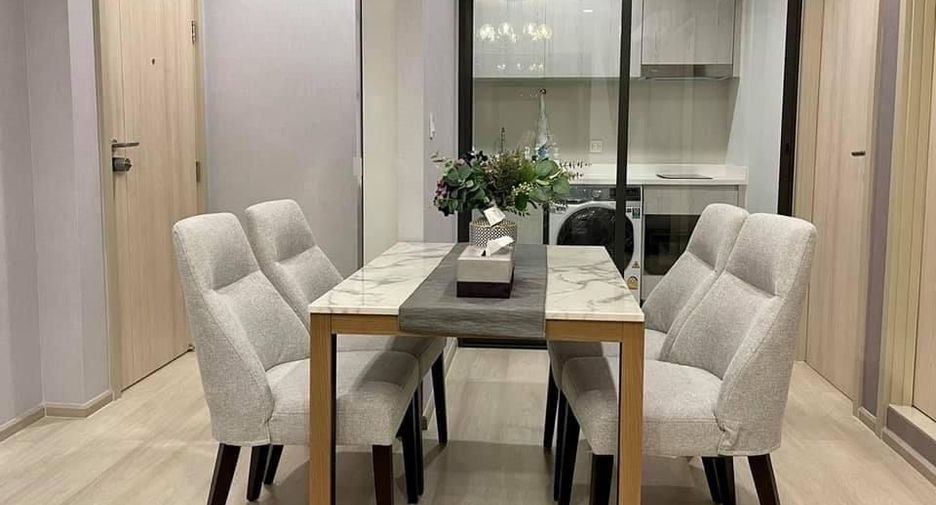 For rent 2 bedrooms condo in Pathum Wan, Bangkok