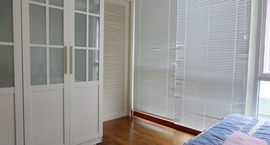 For sale 3 bedrooms condo in Watthana, Bangkok