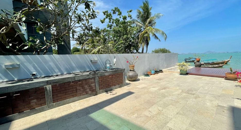 For sale 3 bedrooms villa in Mueang Phuket, Phuket