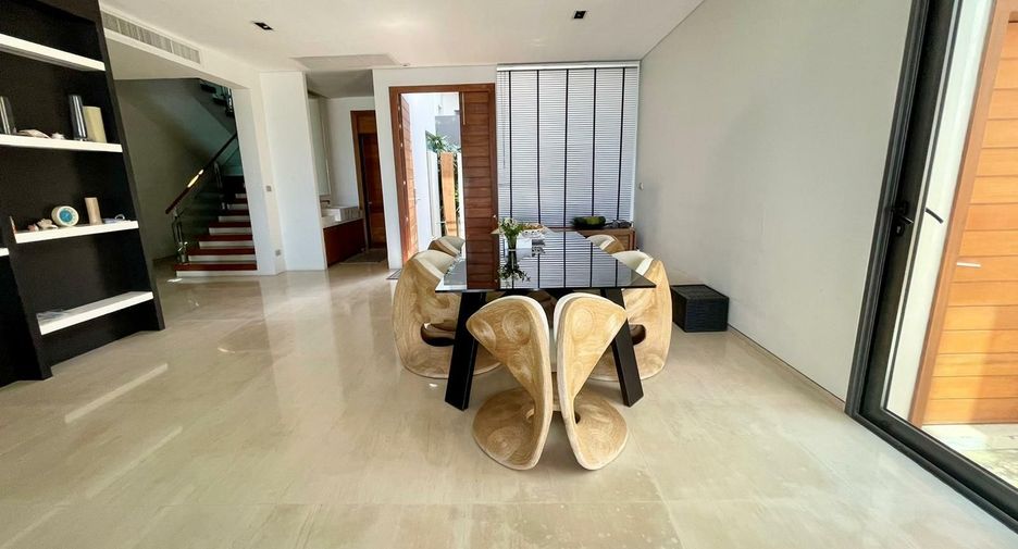 For sale 3 bedrooms villa in Mueang Phuket, Phuket