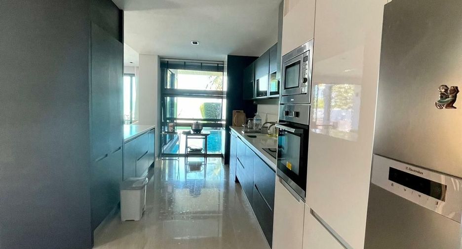 For sale 3 bedrooms villa in Mueang Phuket, Phuket