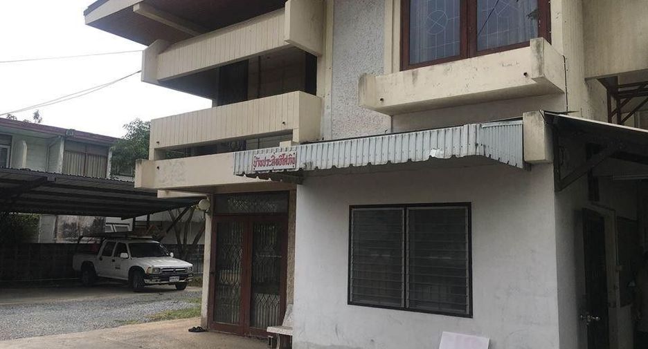 For sale 3 bedrooms house in Lat Phrao, Bangkok