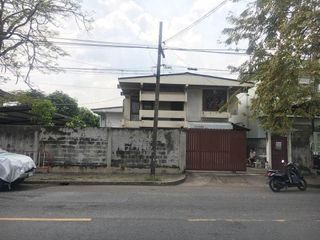 Haus zum Kauf mit 3 Zimmer in Lat Phrao, Bangkok