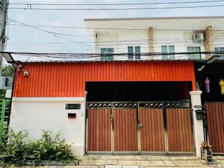 For rent 3 bedrooms townhouse in Lat Phrao, Bangkok