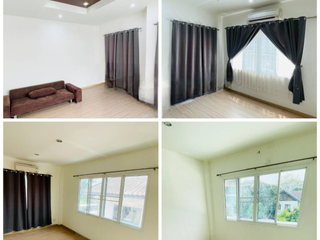 For rent 3 bedrooms townhouse in Lat Phrao, Bangkok