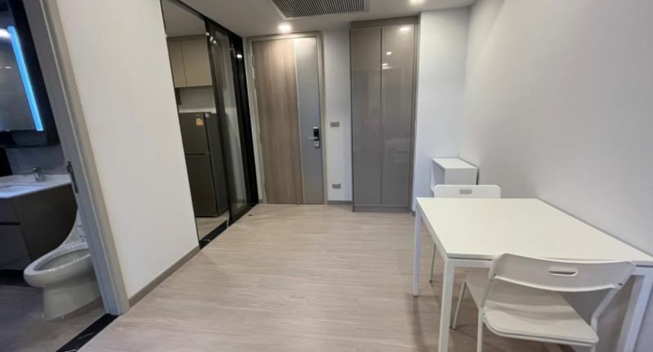 For rent 1 bed condo in Huai Khwang, Bangkok