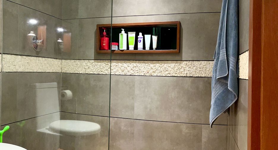 For sale 1 bed condo in Pathum Wan, Bangkok