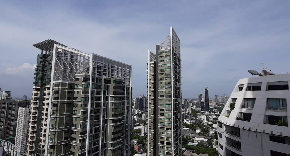 For rent 1 bed condo in Khlong Toei, Bangkok
