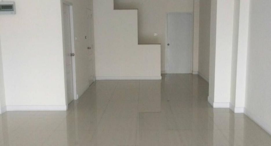 For sale 5 bedrooms townhouse in Sai Mai, Bangkok