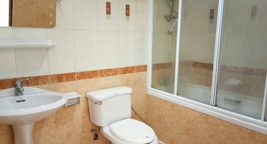 For rent 2 ベッドルーム condo in Watthana, Bangkok
