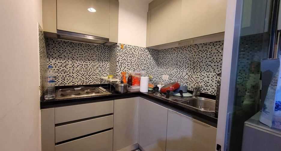 For sale and for rent 3 bedrooms condo in Huai Khwang, Bangkok
