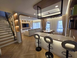 À louer 4 chambres maison à Bang Phli, Samut Prakan