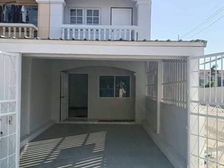For sale 2 bedrooms townhouse in Mueang Samut Prakan, Samut Prakan