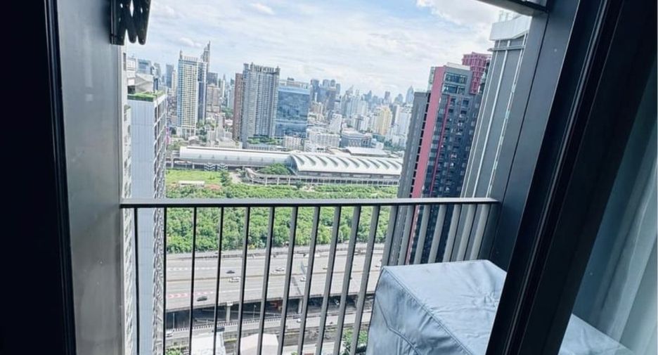 For rent 1 bed condo in Huai Khwang, Bangkok