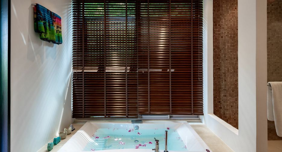 For rent 2 bedrooms condo in Mueang Phuket, Phuket