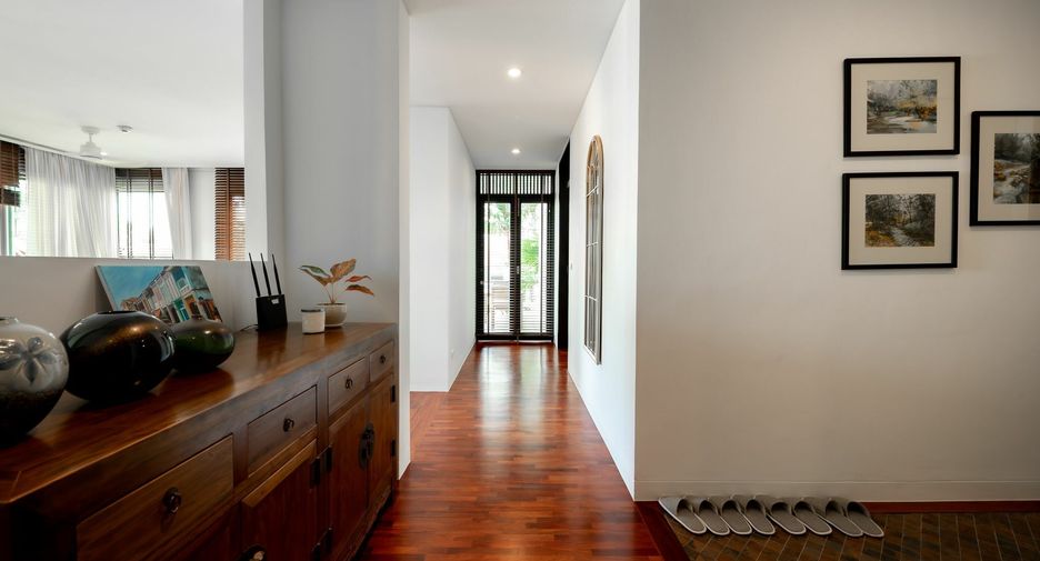 For rent 2 bedrooms condo in Mueang Phuket, Phuket