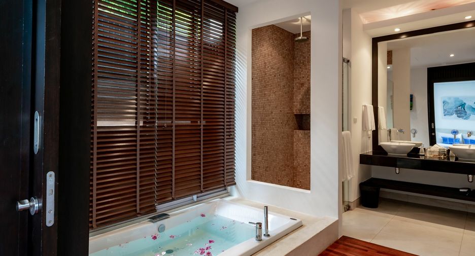 For rent 2 bedrooms condo in Mueang Phuket, Phuket