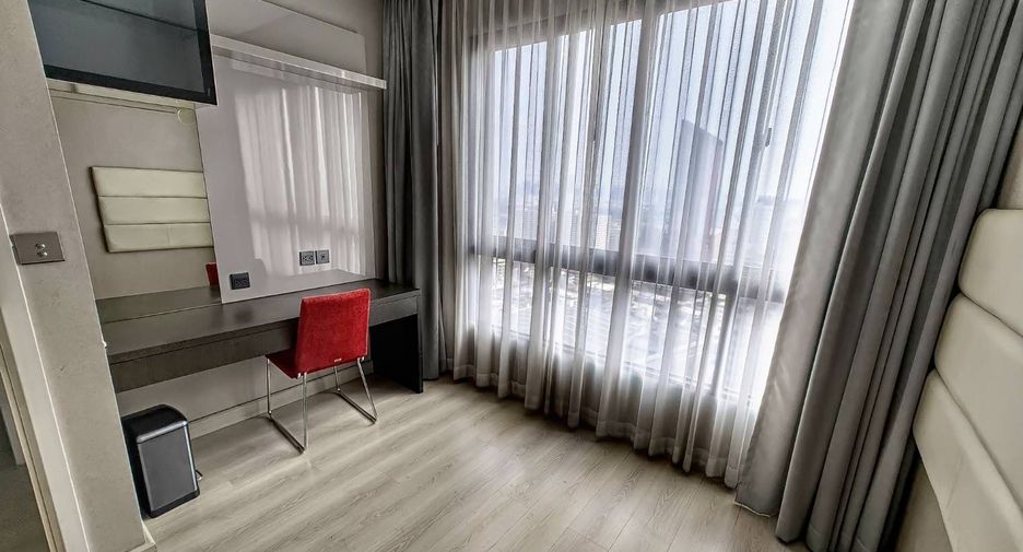For sale 3 bedrooms condo in Phaya Thai, Bangkok