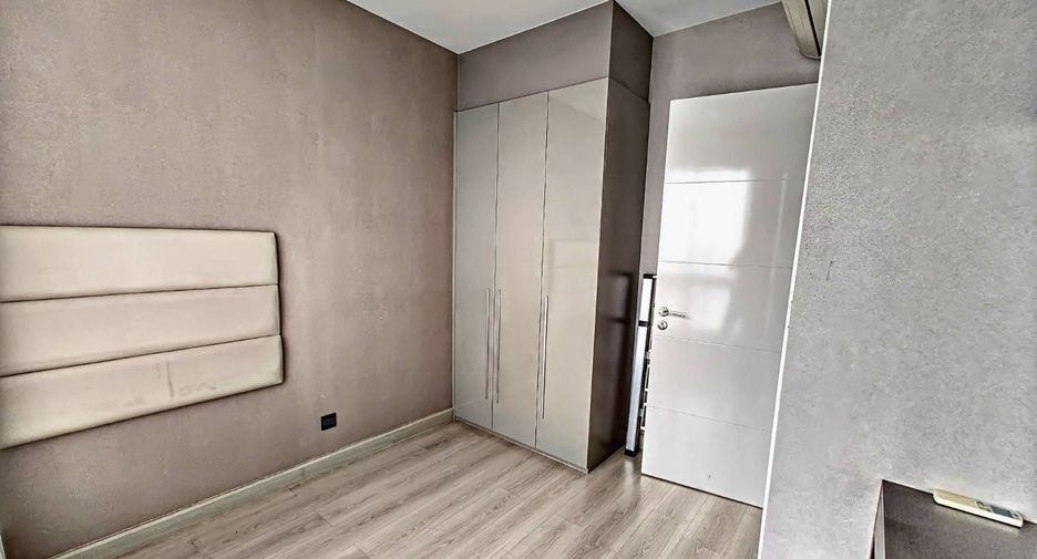 For sale 3 bedrooms condo in Phaya Thai, Bangkok