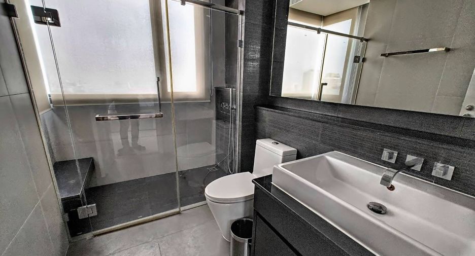 For sale 3 bedrooms condo in Phaya Thai, Bangkok