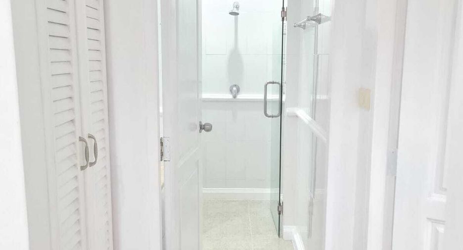 Apartamento en alquiler de 2 habitaciones en Mueang Phuket, Phuket