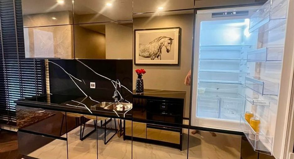For rent 2 bedrooms condo in Khlong Toei, Bangkok