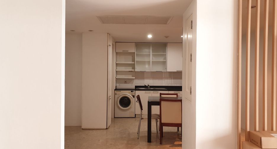 For rent 3 bedrooms condo in Watthana, Bangkok