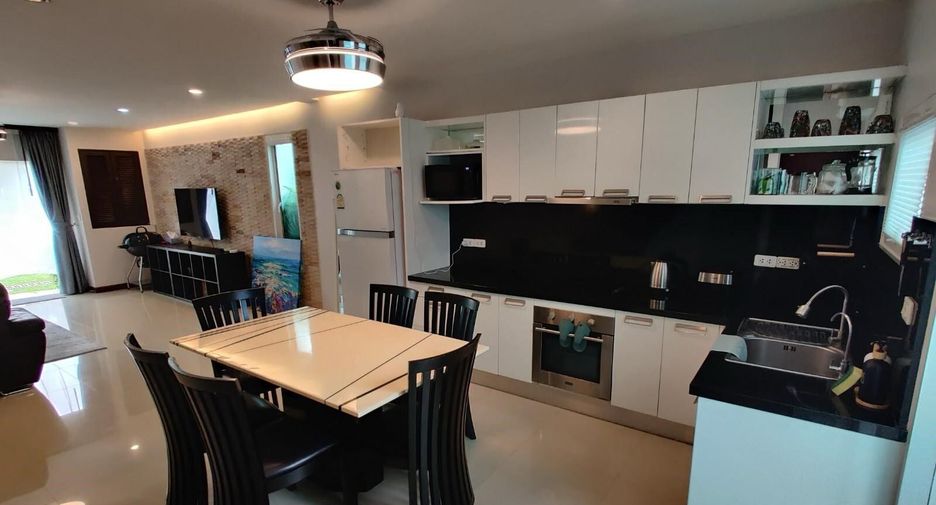 For sale 3 ベッドルーム townhouse in Kathu, Phuket
