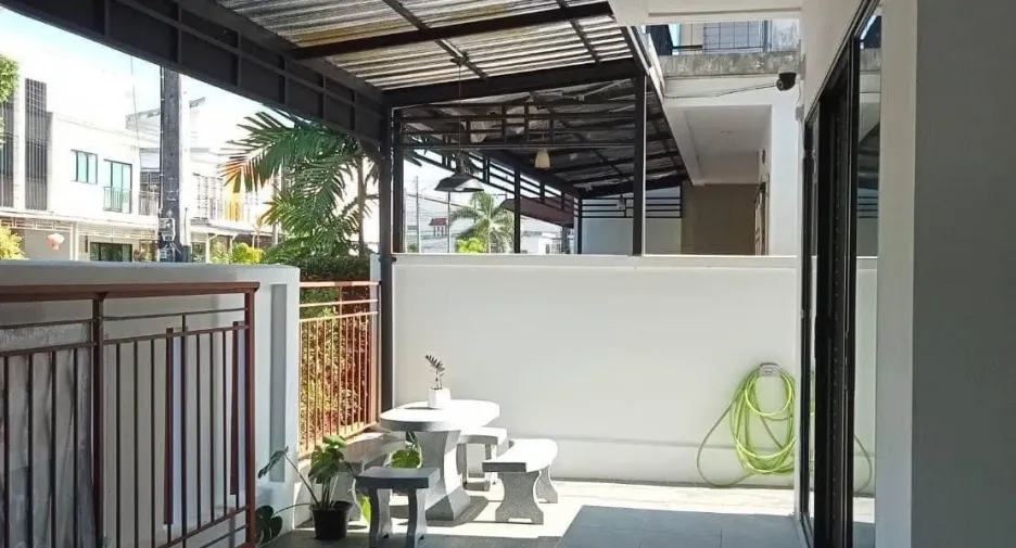 Casa en alquiler de 3 habitaciones en Mueang Phuket, Phuket