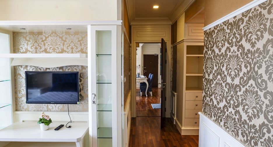 For rent 2 bedrooms condo in Khlong Toei, Bangkok