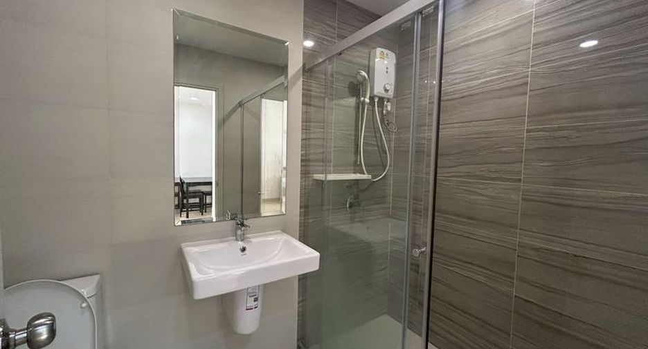 Condo en alquiler de 2 habitaciones en Bang Kapi, Bangkok