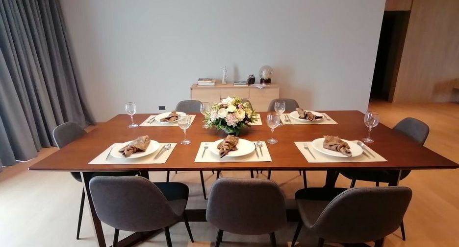 For rent 3 bedrooms condo in Watthana, Bangkok