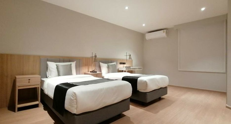 For rent 3 bedrooms condo in Watthana, Bangkok