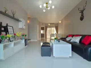 Reihenhaus zum Kauf und zur Miete mit 3 Zimmer in Lak Si, Bangkok
