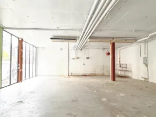 Local comercial en alquiler en Watthana, Bangkok