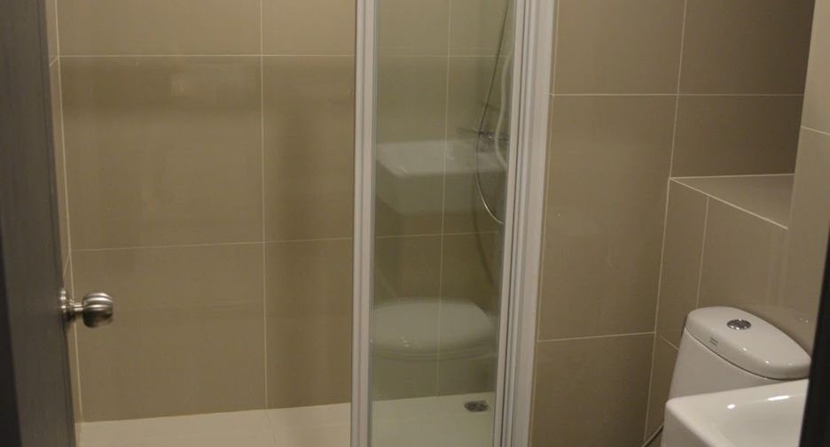 À vendre 1 chambre condo à Bang Na, Bangkok