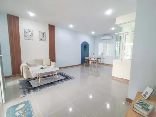 Reihenhaus zum Kauf mit 4 Zimmer in Mueang Samut Prakan, Samut Prakan