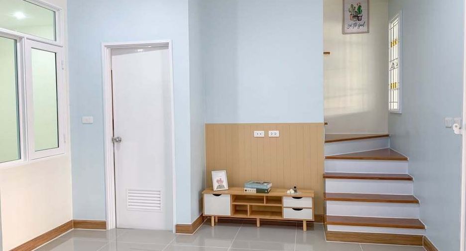ขาย 4 ห้องนอน ทาวน์เฮ้าส์ ใน เมืองสมุทรปราการ, สมุทรปราการ