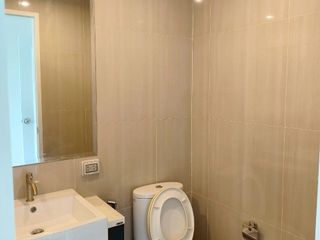 Продажа 4 спальни кондо в Щаттхана, Бангкок