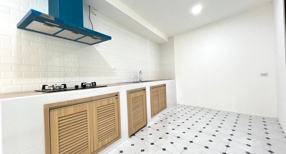 For sale 3 bedrooms house in Thalang, Phuket