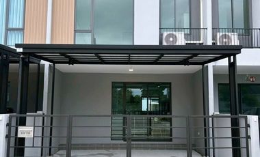 出租 3 卧室 联排别墅 在 Bang Phli, Samut Prakan
